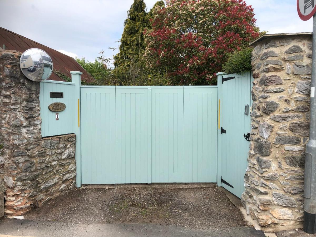 Frog Palace - Secure Parking-Outside Area-Topsham-Exeter-Beach-Chiefs-Wifi Exteriör bild